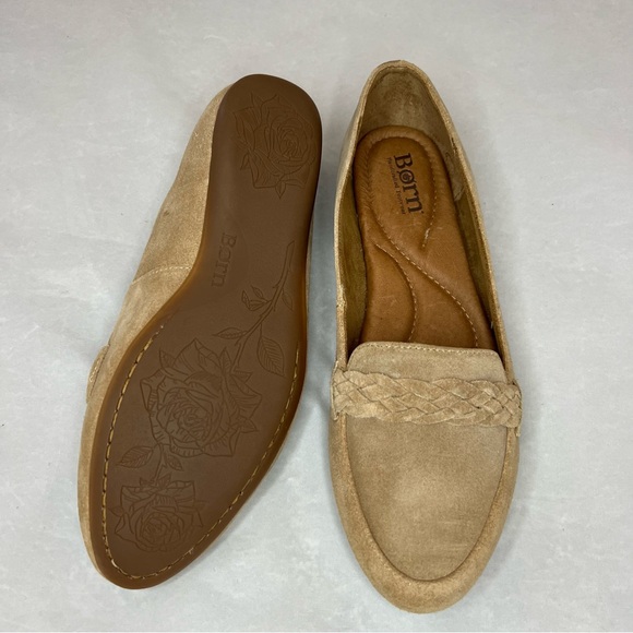 Born Mirror Flats Taupe Suede Loafers Comfort Shoes BNWOT Size 10 M/ W - Picture 2 of 6